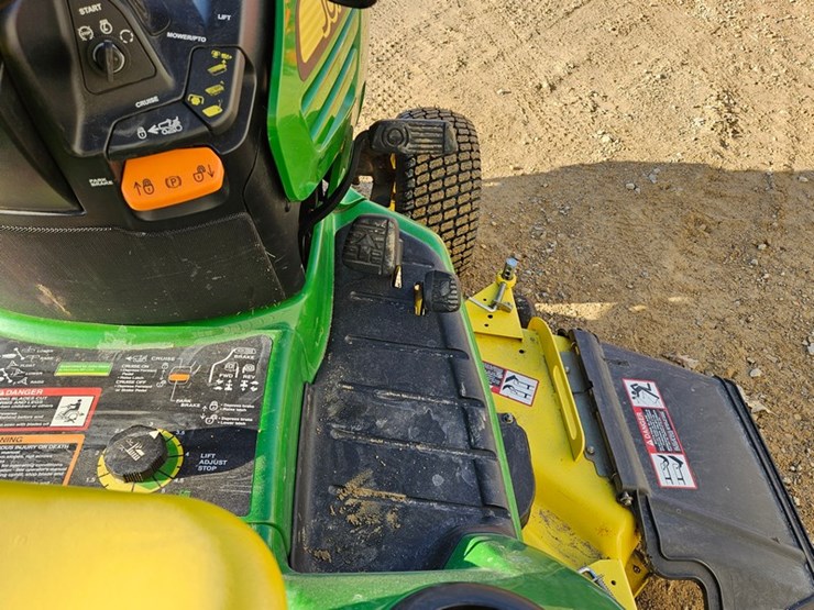 2012-john-deere-x720-image-15