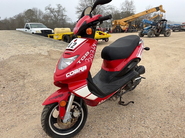 #1803-•-cobra-tgb-scooter-|-for-parts/repairs-|-no-title-image-4