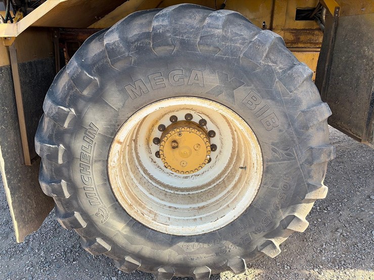 2006-agco-terragator-8104-image-27