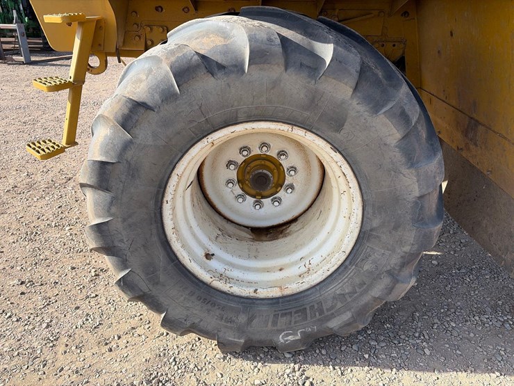 2006-agco-terragator-8104-image-25