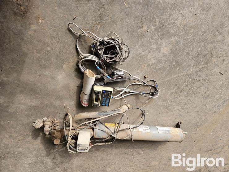 hiniker-anhydrous-ammonia-monitoring-&-control-system-image-5