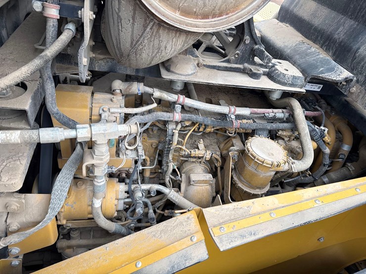 2012-caterpillar-972k-image-21