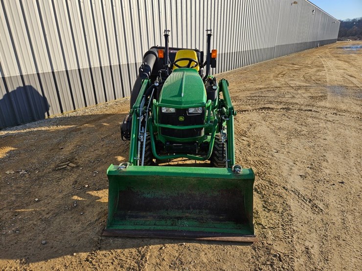 john-deere-1025r-image-8