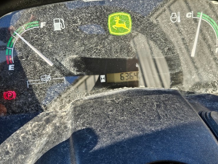 2012-john-deere-x720-image-17