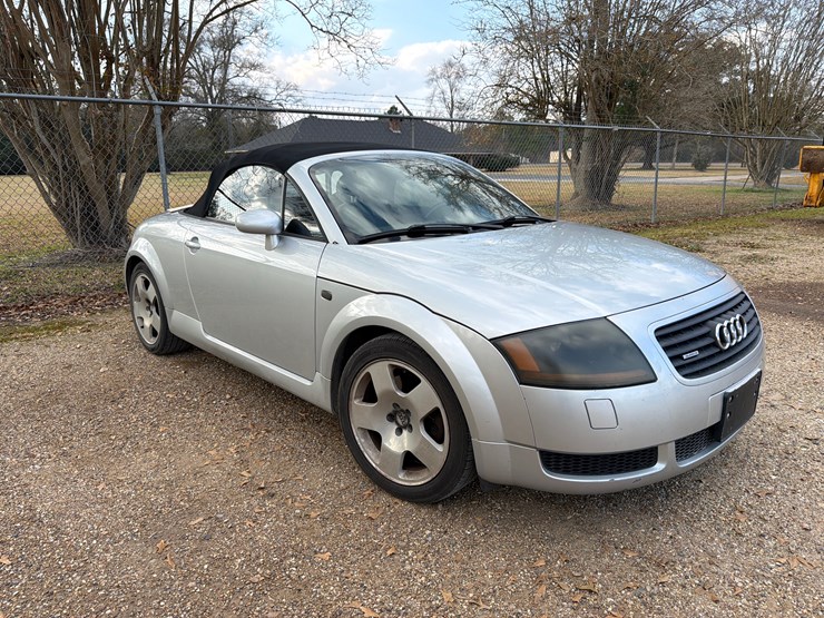 #776-•-2002-audi-tt-quattro-image-2