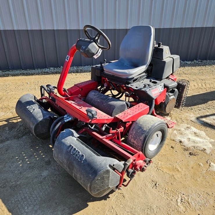 #194 • Toro Greens Mower