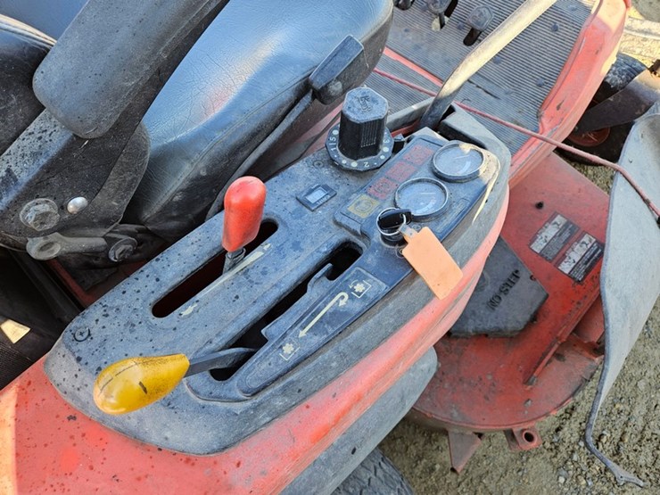 kubota-zd331-image-8