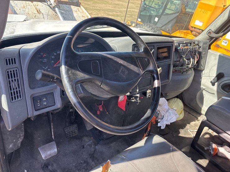 2006-international-4300-image-8