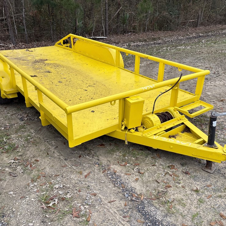 #30367 • 16FT YELLOW FARM TRAILER | NO TITLE