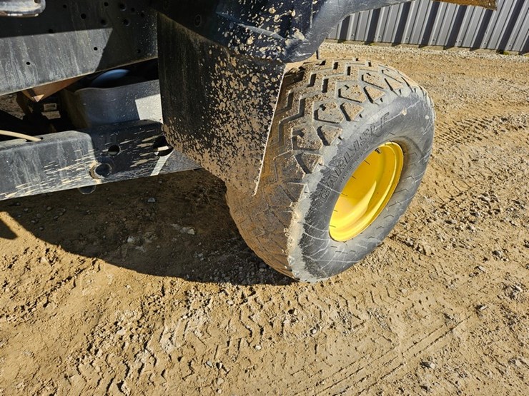 2012-john-deere-gator-image-10