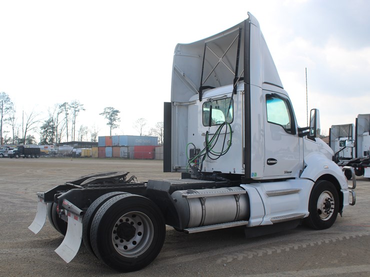 2020-kenworth-t680-image-3