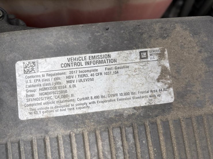 2017-chevrolet-2500-image-8