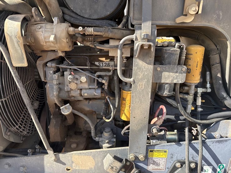 2005-cat-challenger-55-track-tractor-image-19