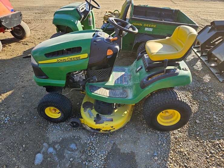 john-deere-100-image-2