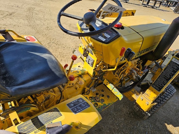 john-deere-650-image-16