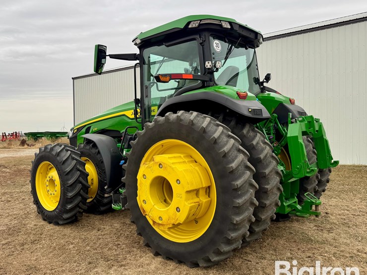 2021-john-deere-8r-370-image-7