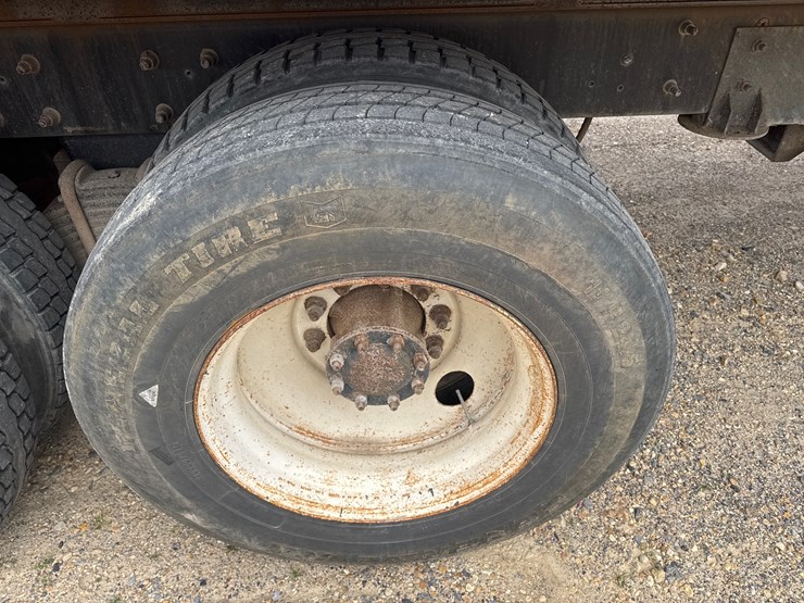 #256-•-2007-mack-cv713-dump-truck-image-28