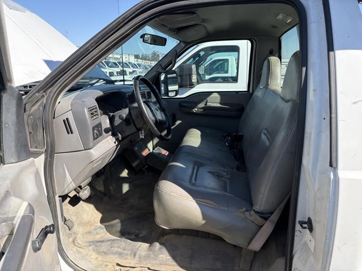 2001-ford-f250-image-10