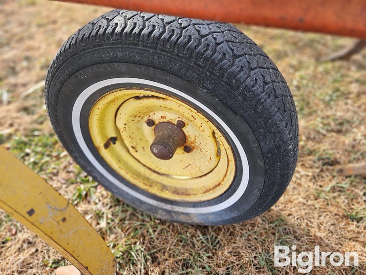 sunflower-12-shank-chisel-plow-image-15