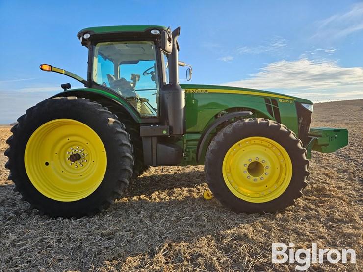 2013-john-deere-8285r-image-4