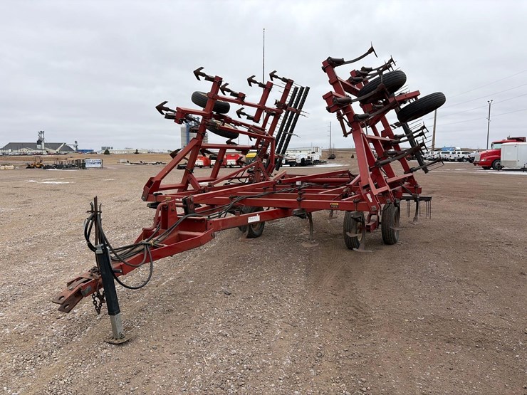 case-ih-4800-image-1
