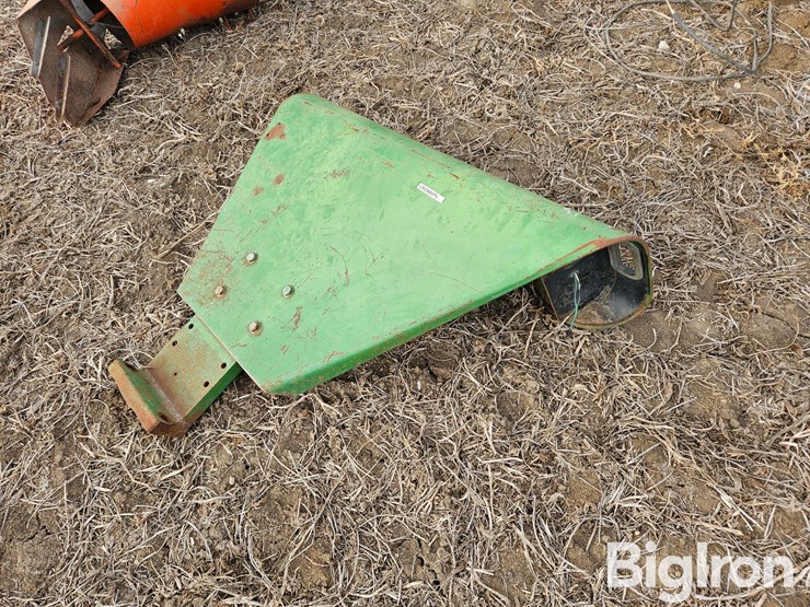 john-deere-10-image-1