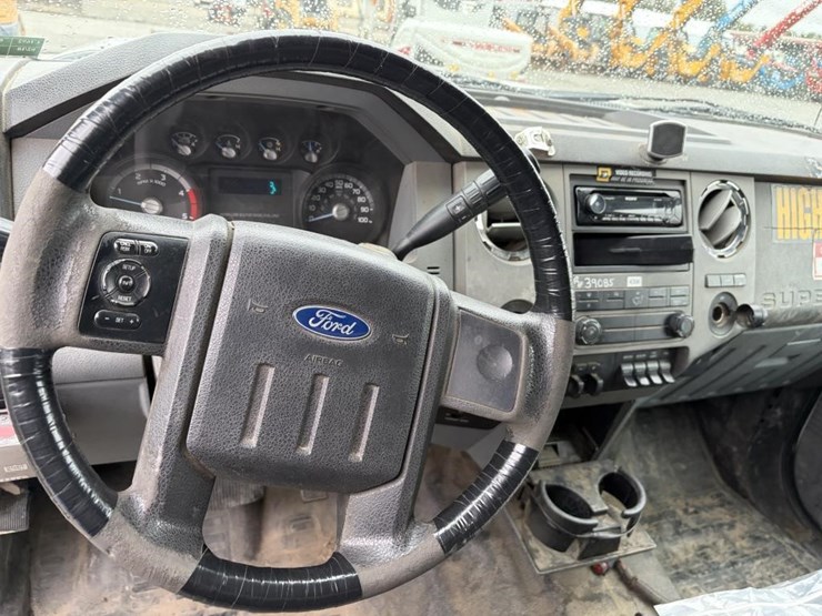 2012-ford-f550-image-14