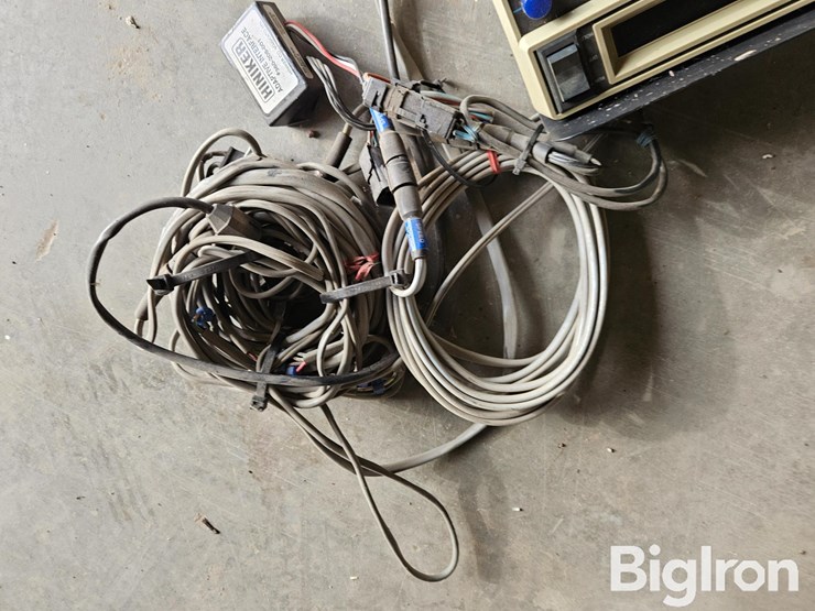 hiniker-anhydrous-ammonia-monitoring-&-control-system-image-7