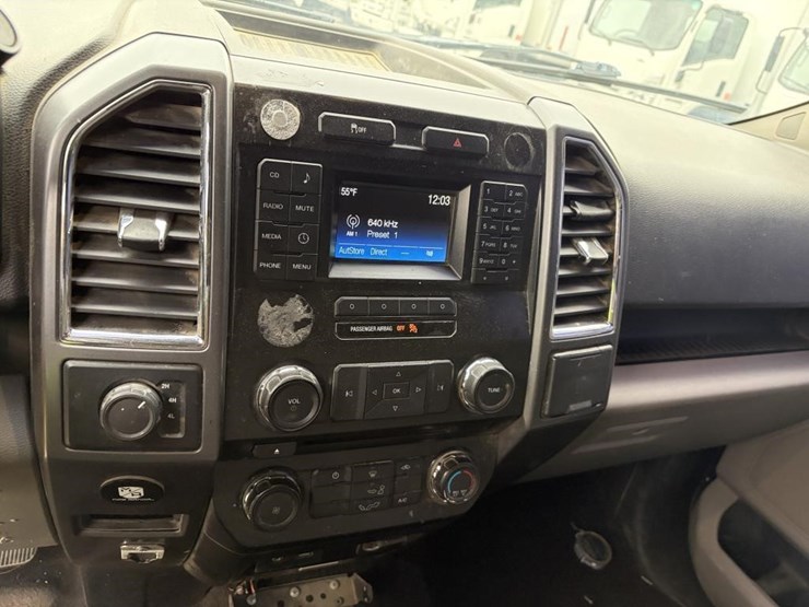 2015-ford-f150-xlt-image-16