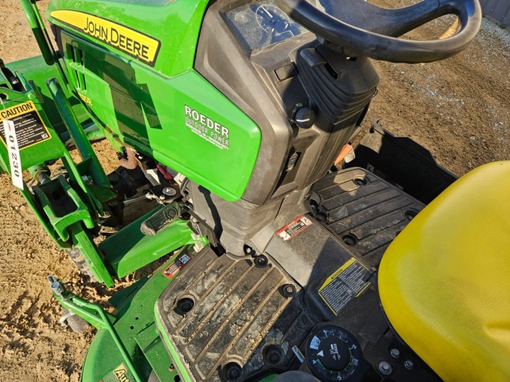 2018-john-deere-1025r-image-22