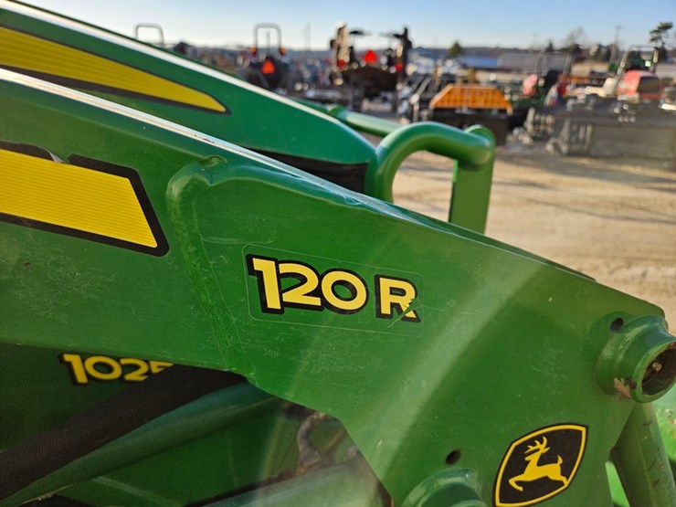 2018-john-deere-1025r-image-14
