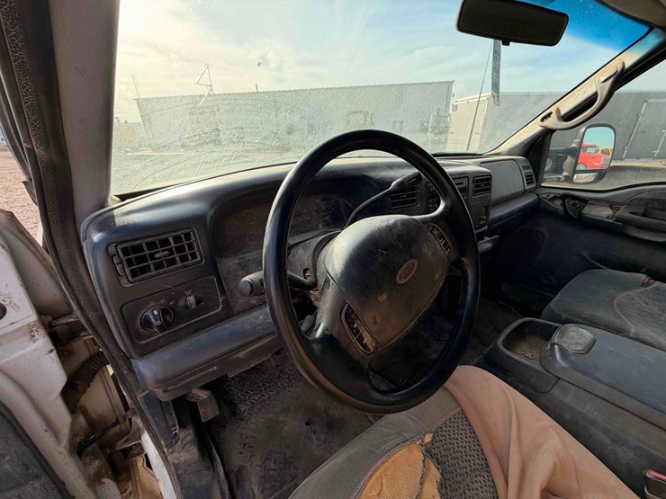 2003-ford-f350-image-28