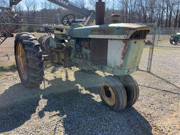 john-deere-3010-image-3