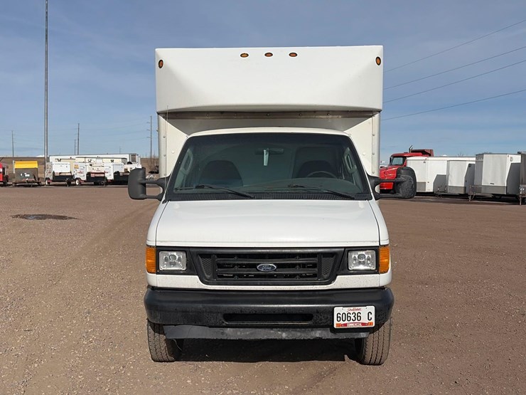 2003-ford-e450-image-7