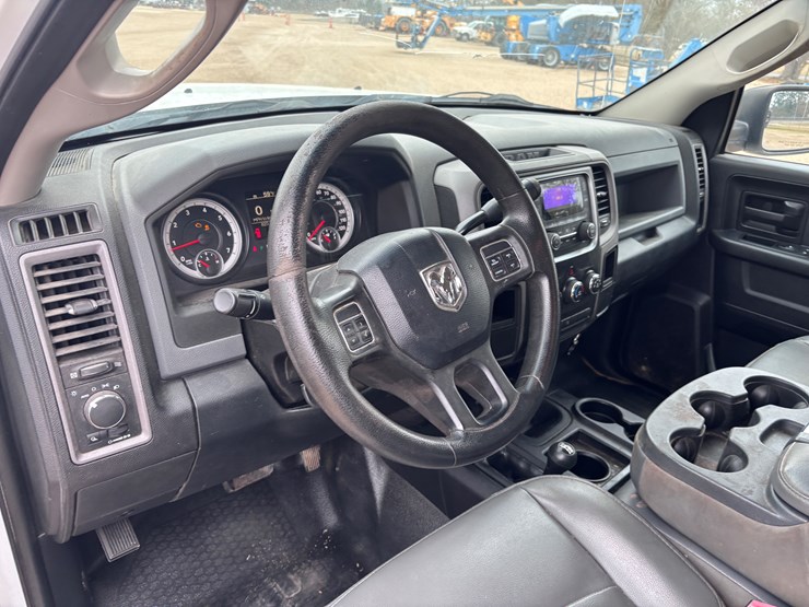 2014-dodge-3500-image-8