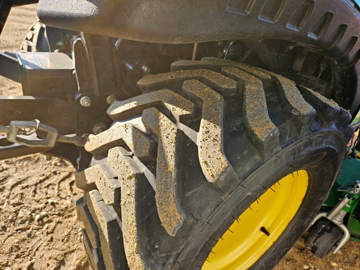 john-deere-1025r-image-18