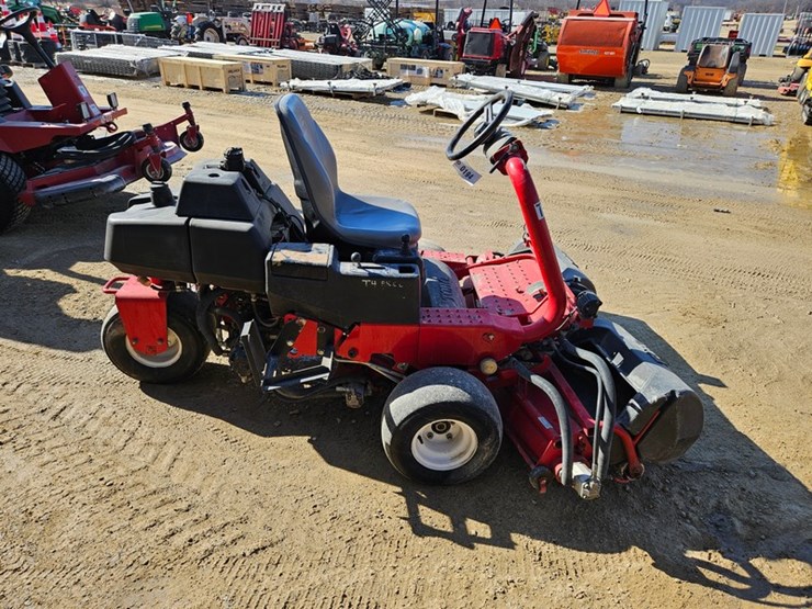 #194-•-toro-greens-mower-image-6