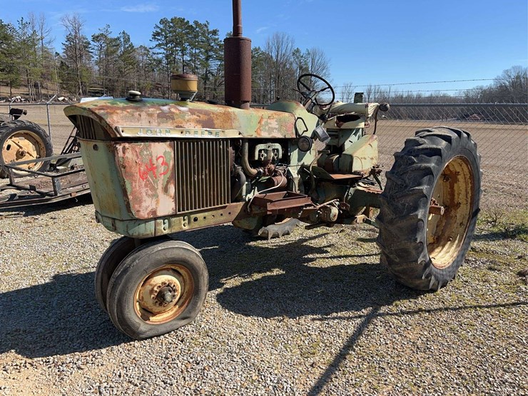 john-deere-3010-image-1