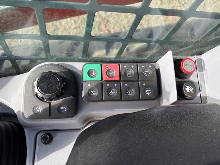 2024-kubota-svl75-3-image-24