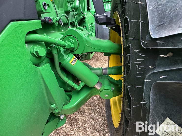 2021-john-deere-8r-370-image-14