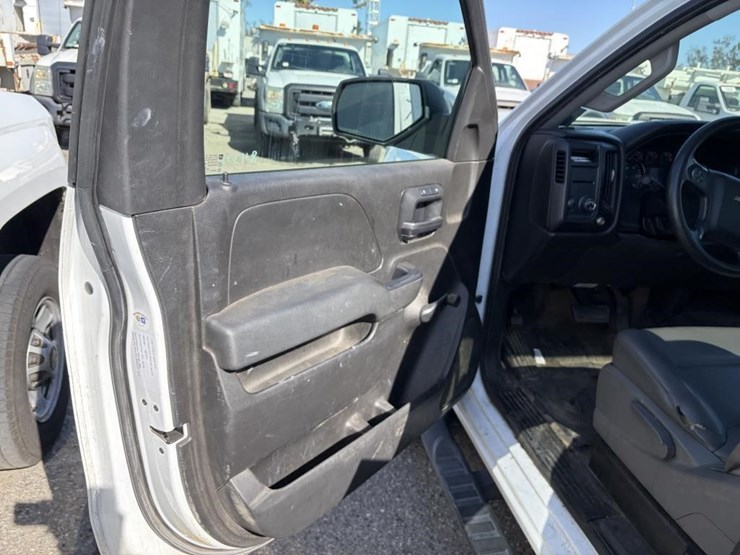 2016-chevrolet-2500-image-8