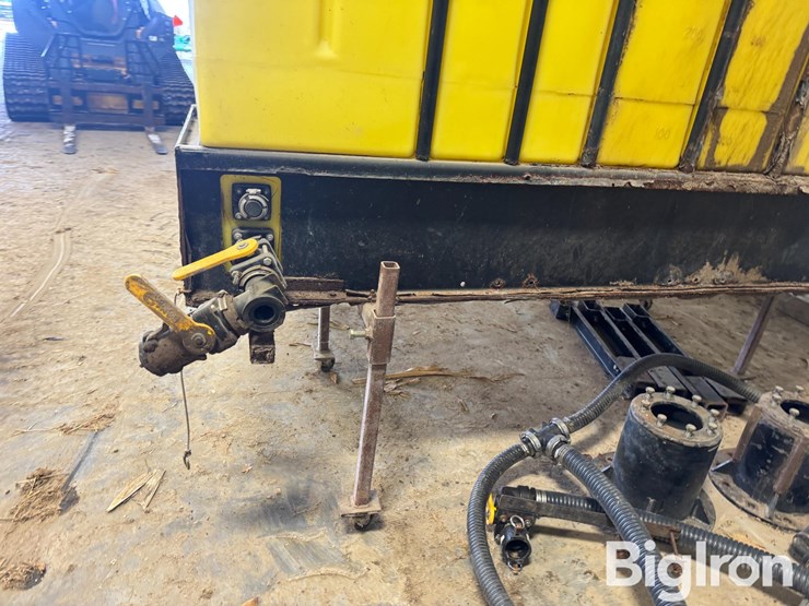 demco-side-quest-500-gal-saddle-tanks-image-18