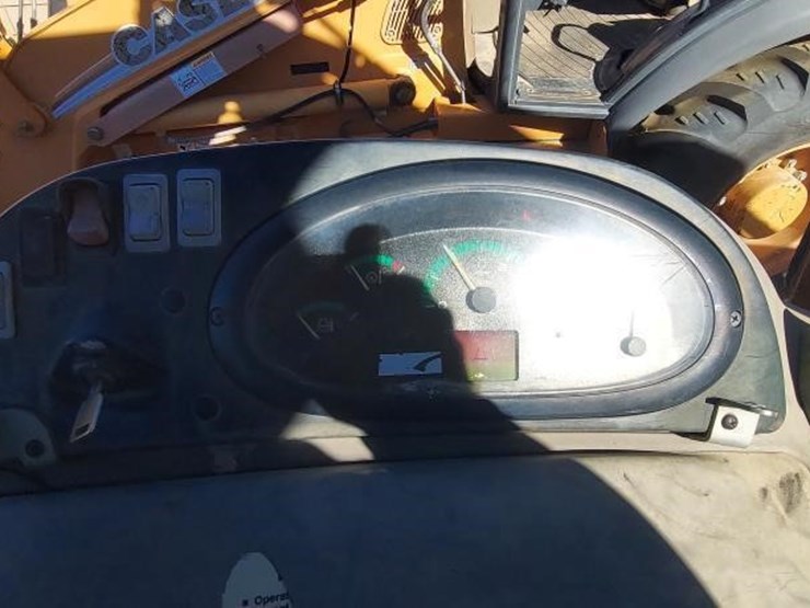 2009-case-580sm-image-5