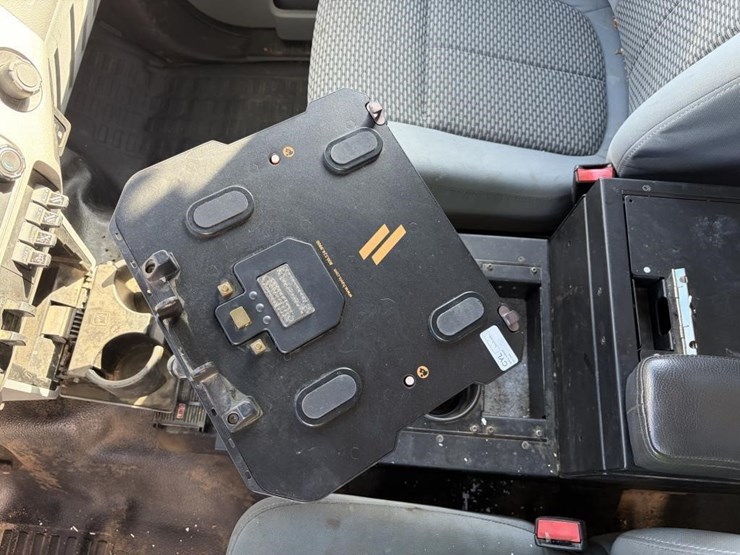 2014-ford-f550-image-18