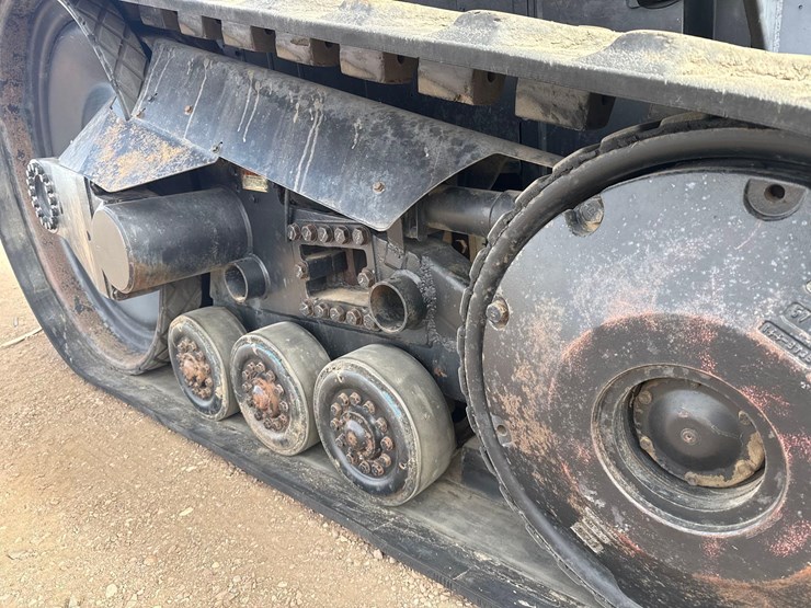 2005-cat-challenger-55-track-tractor-image-10