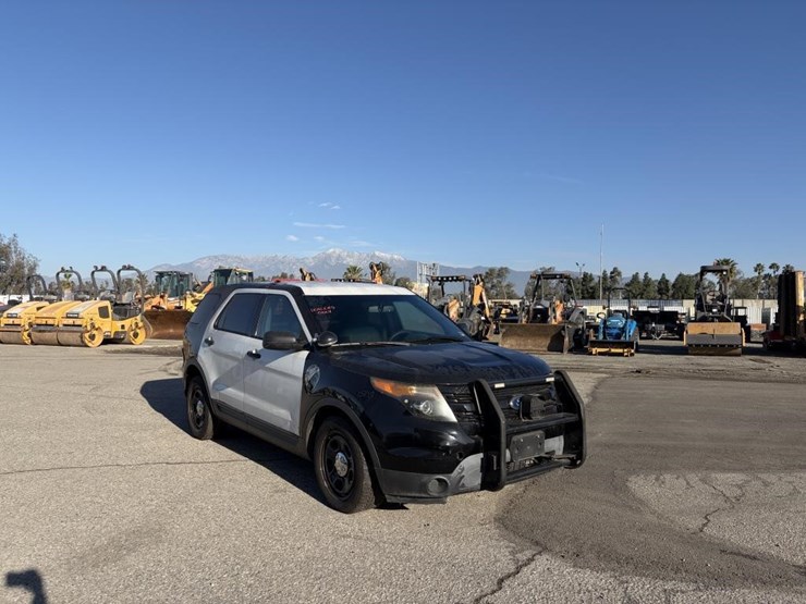 2015-ford-explorer-image-2