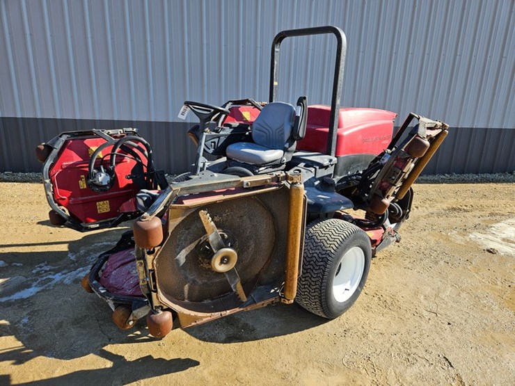 #168-•-toro-ground-master-4700d-4x4-wide-area-mower-image-1