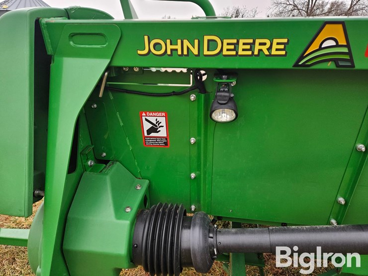 2017-john-deere-608c-image-13