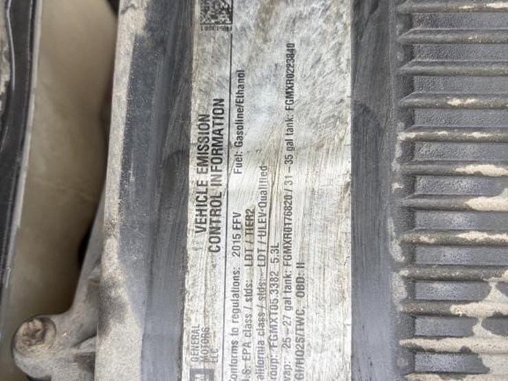 2015-chevrolet-tahoe-image-14