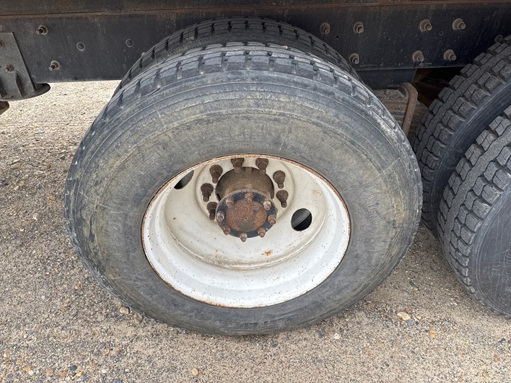 #256-•-2007-mack-cv713-dump-truck-image-25